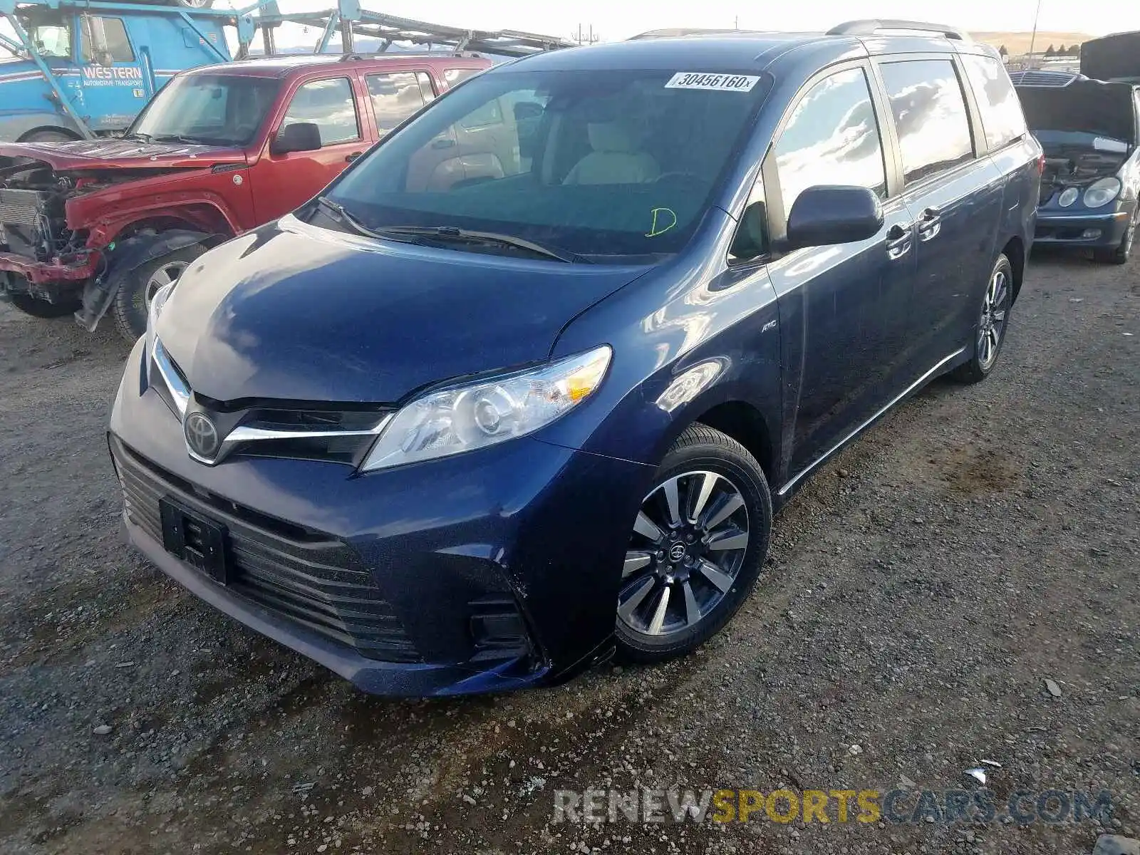 2 Photograph of a damaged car 5TDJZ3DC5LS232840 TOYOTA SIENNA 2020