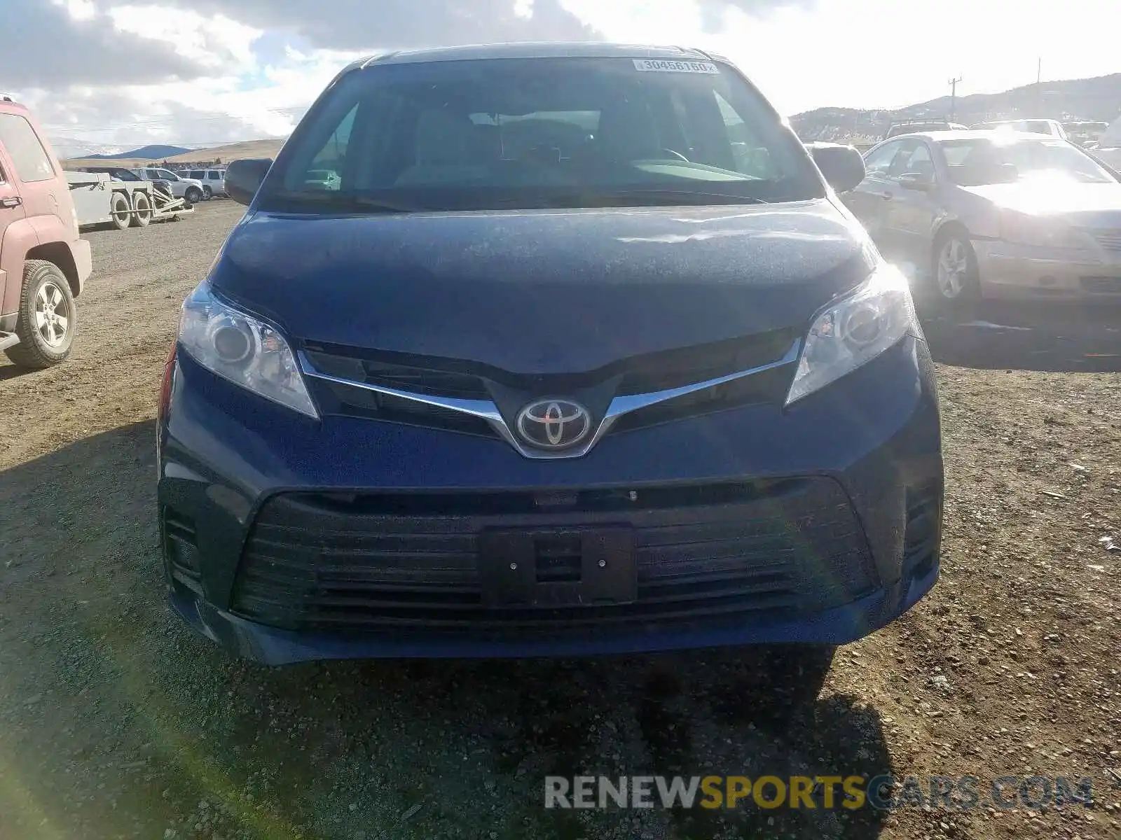 9 Photograph of a damaged car 5TDJZ3DC5LS232840 TOYOTA SIENNA 2020