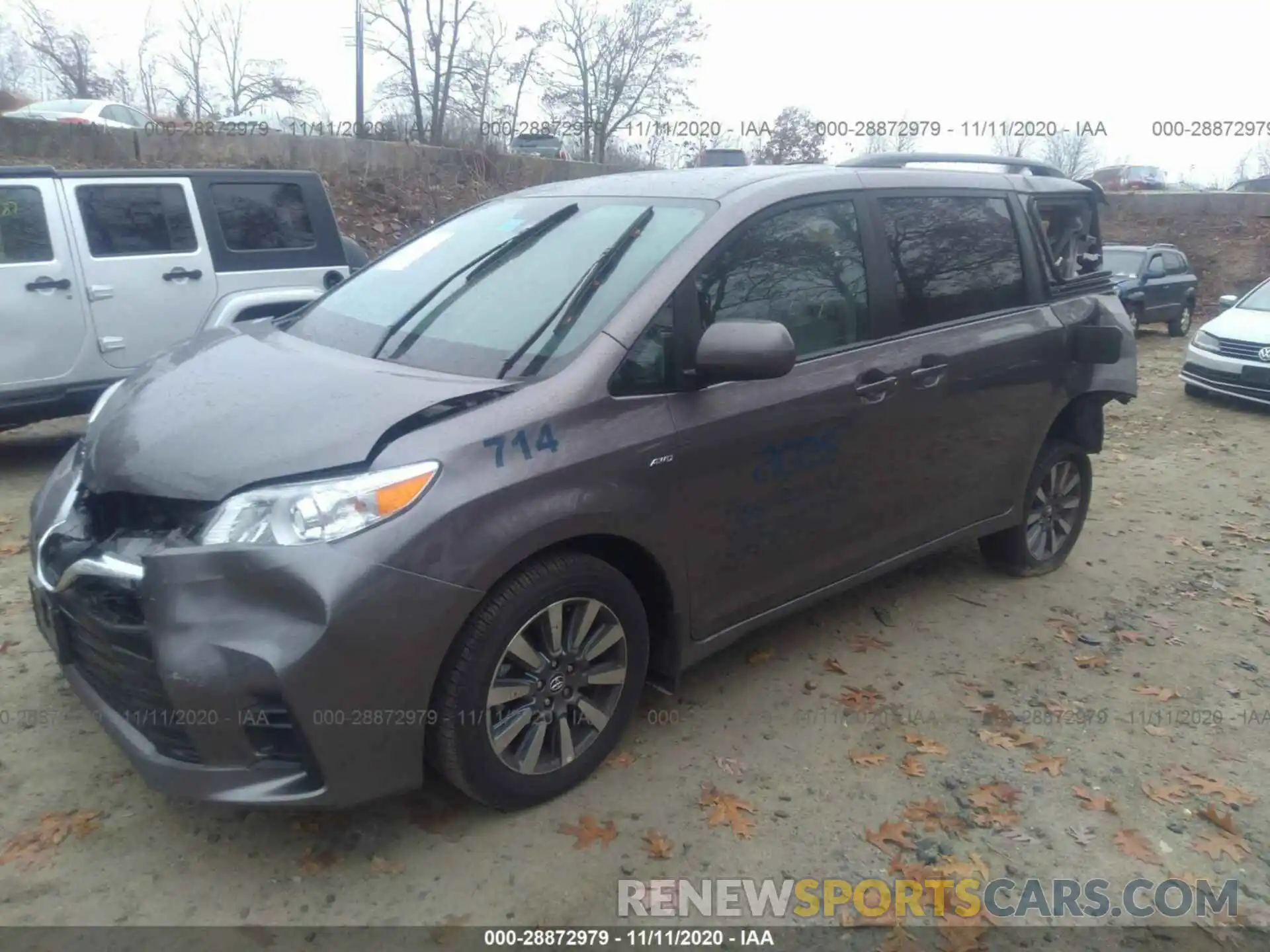 2 Photograph of a damaged car 5TDJZ3DC5LS242297 TOYOTA SIENNA 2020