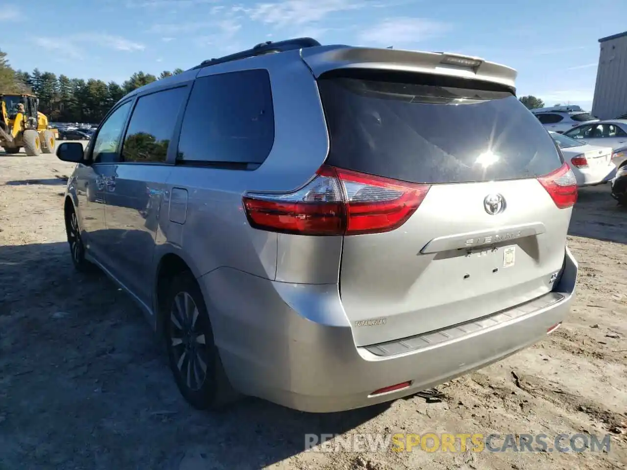 3 Photograph of a damaged car 5TDJZ3DC6LS232894 TOYOTA SIENNA 2020