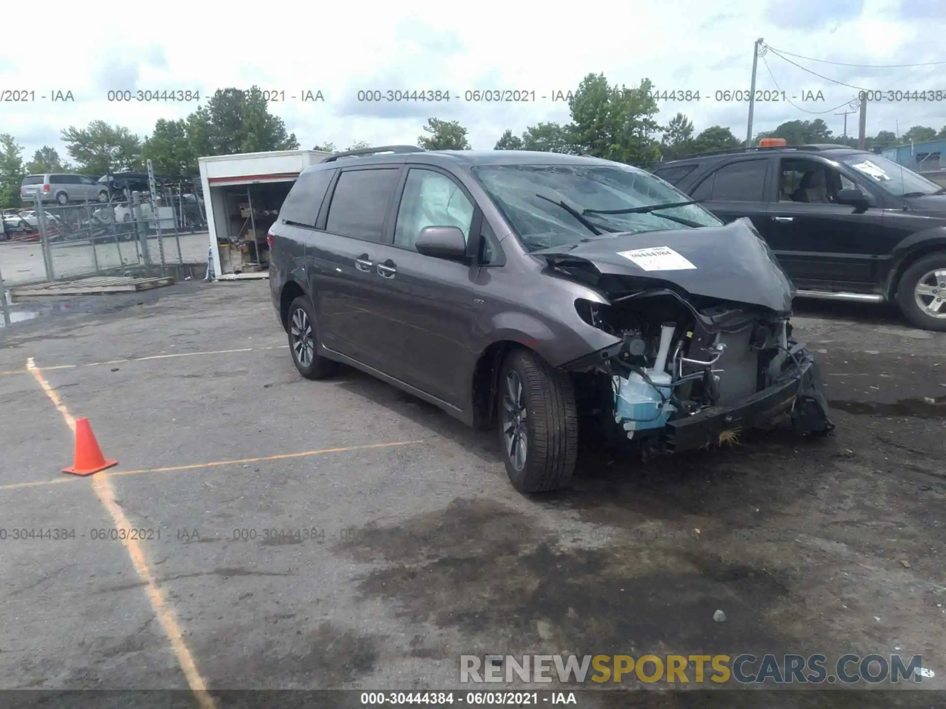 1 Photograph of a damaged car 5TDJZ3DC6LS234175 TOYOTA SIENNA 2020