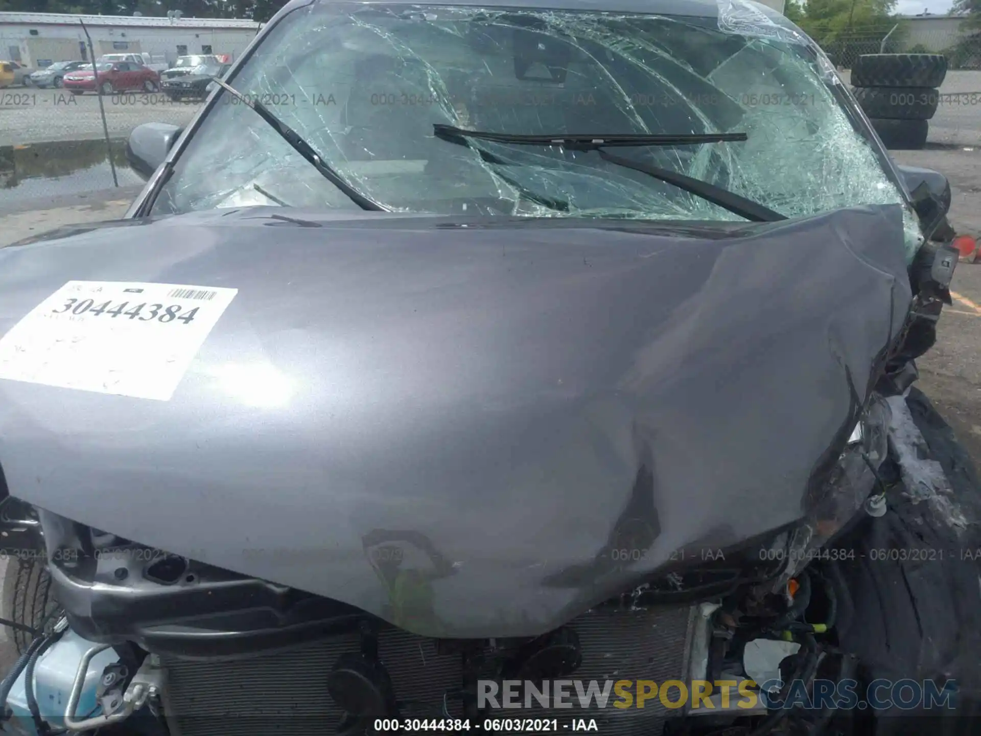 10 Photograph of a damaged car 5TDJZ3DC6LS234175 TOYOTA SIENNA 2020