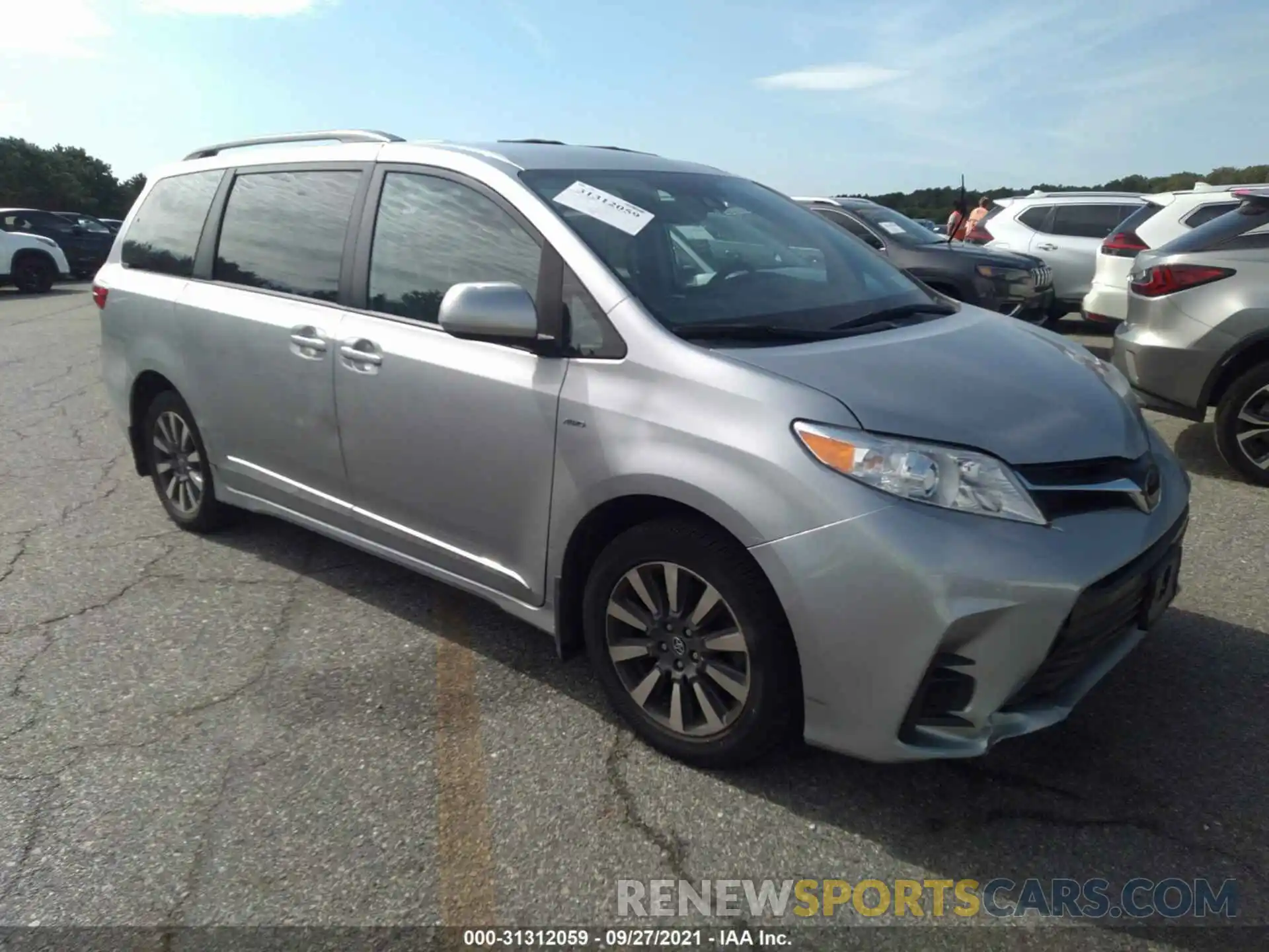 1 Photograph of a damaged car 5TDJZ3DC6LS236363 TOYOTA SIENNA 2020