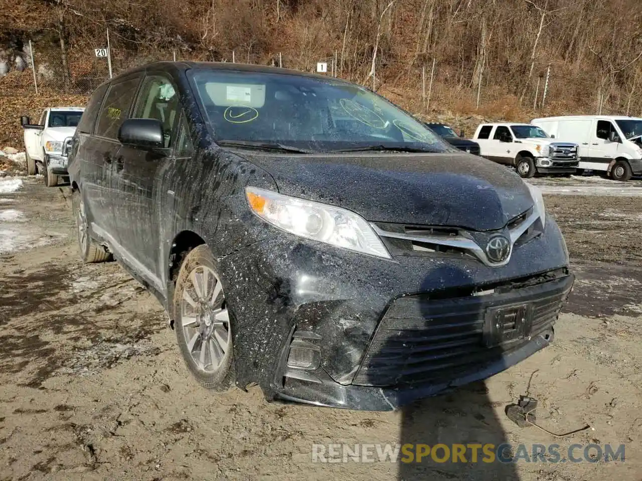 1 Photograph of a damaged car 5TDJZ3DC7LS233276 TOYOTA SIENNA 2020