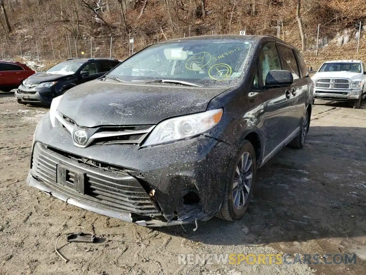 2 Photograph of a damaged car 5TDJZ3DC7LS233276 TOYOTA SIENNA 2020