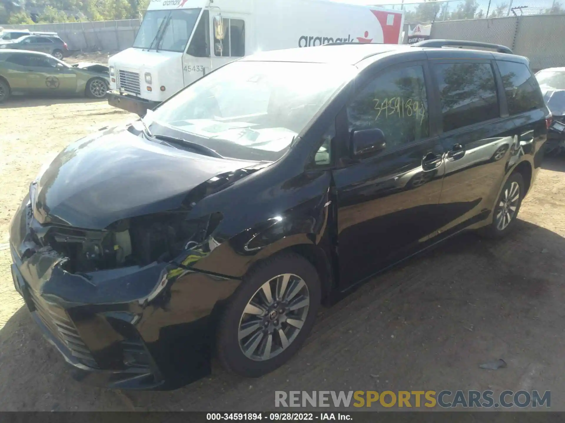 2 Photograph of a damaged car 5TDJZ3DC8LS250104 TOYOTA SIENNA 2020