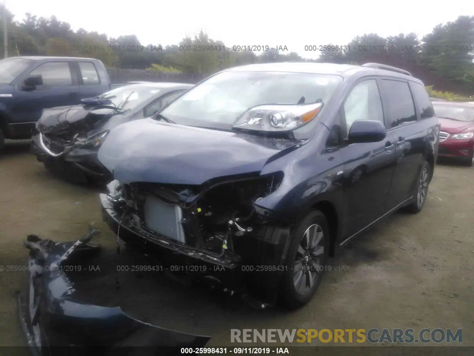 2 Photograph of a damaged car 5TDJZ3DC9LS229438 TOYOTA SIENNA 2020