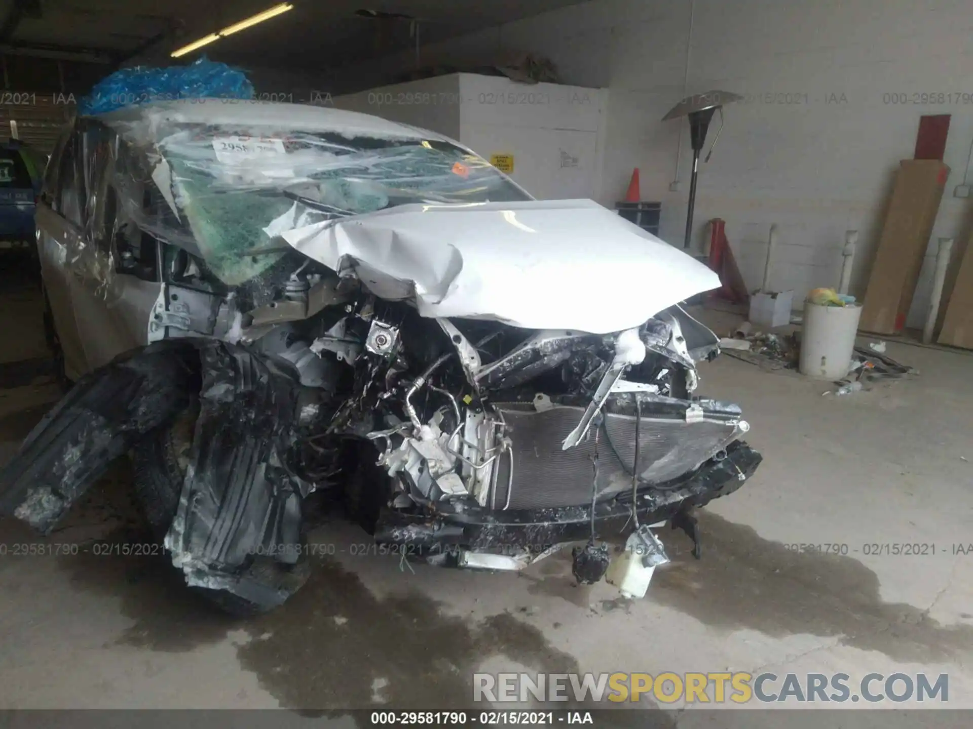 1 Photograph of a damaged car 5TDJZ3DC9LS250306 TOYOTA SIENNA 2020