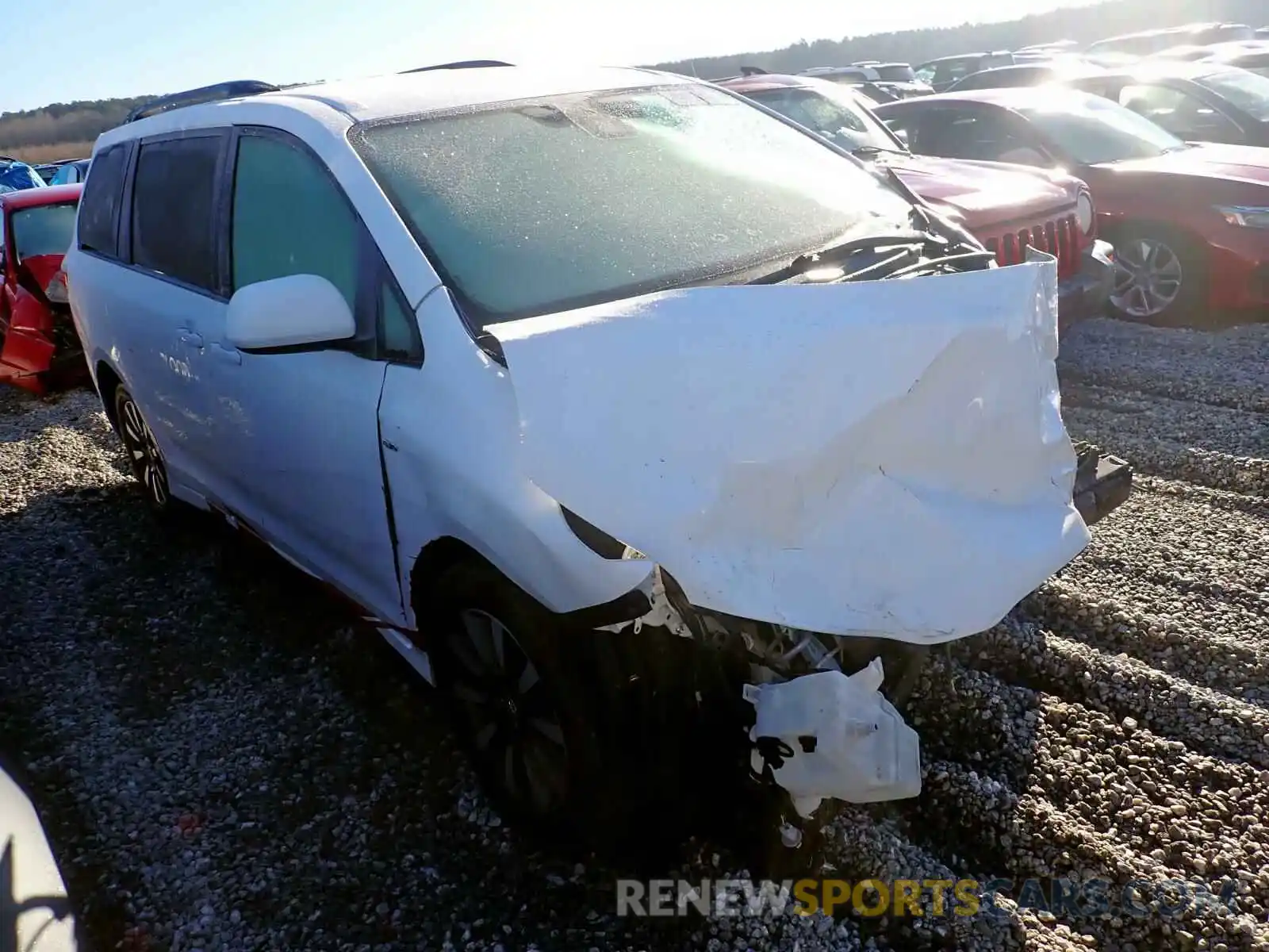 1 Photograph of a damaged car 5TDJZ3DCXLS239573 TOYOTA SIENNA 2020