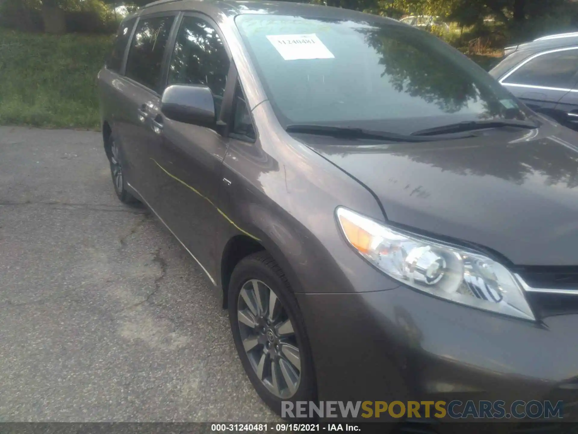 6 Photograph of a damaged car 5TDJZ3DCXLS251819 TOYOTA SIENNA 2020