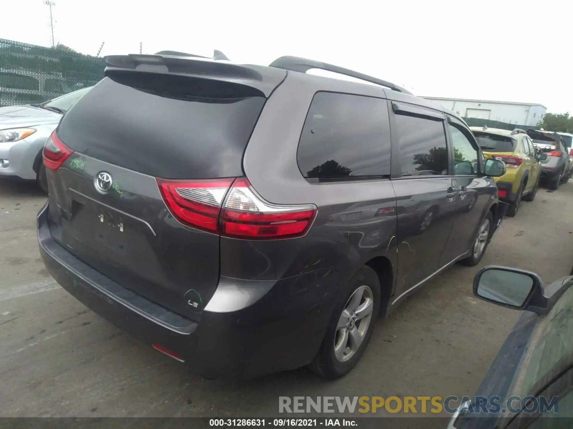 4 Фотография поврежденного автомобиля 5TDKZ3DC0LS029312 TOYOTA SIENNA 2020