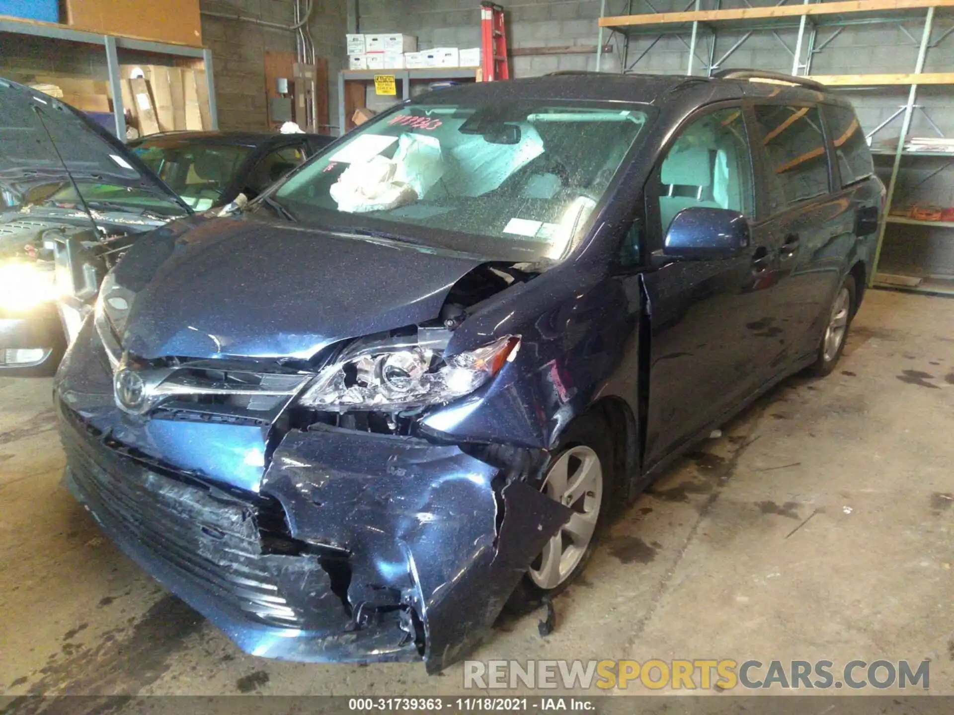 2 Photograph of a damaged car 5TDKZ3DC0LS038673 TOYOTA SIENNA 2020