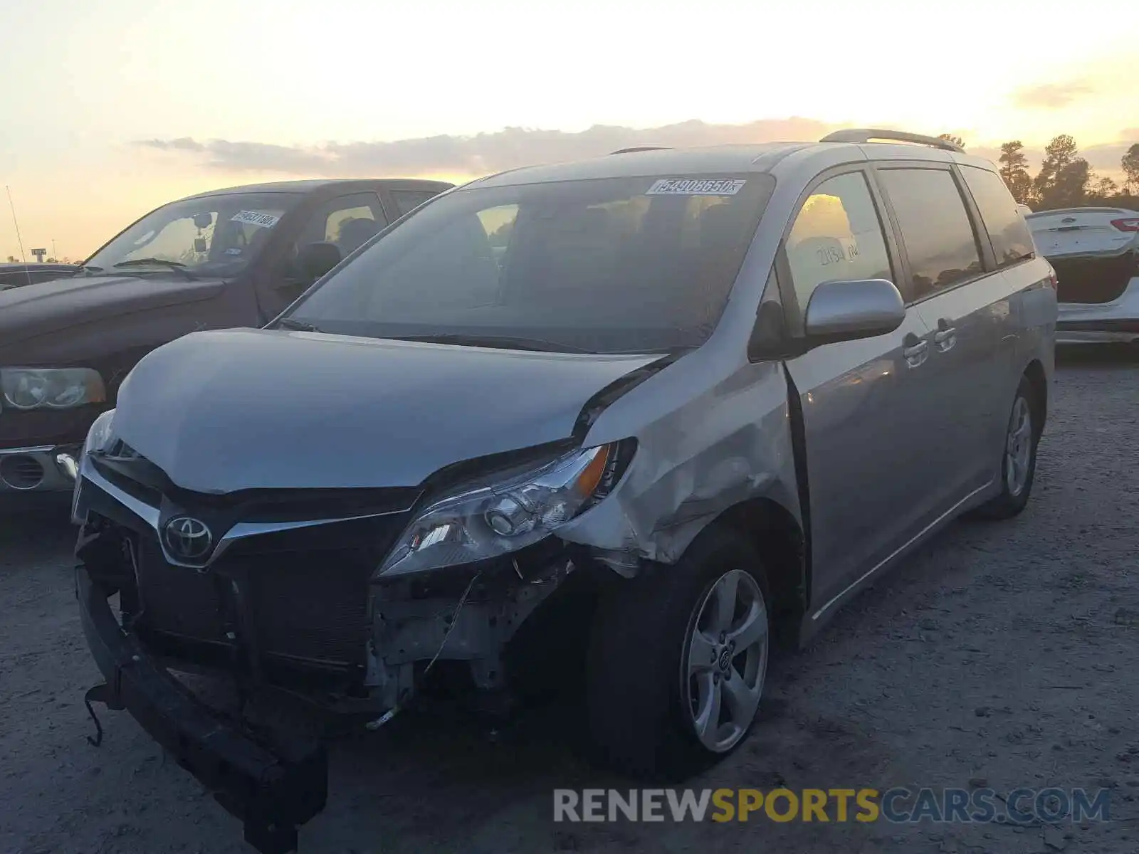 2 Photograph of a damaged car 5TDKZ3DC0LS050242 TOYOTA SIENNA 2020