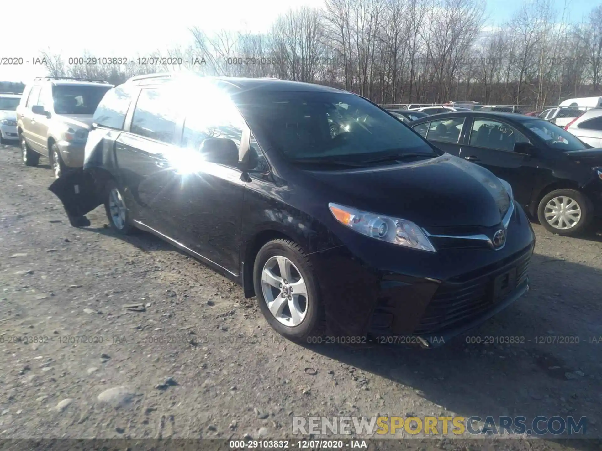 1 Photograph of a damaged car 5TDKZ3DC0LS055103 TOYOTA SIENNA 2020