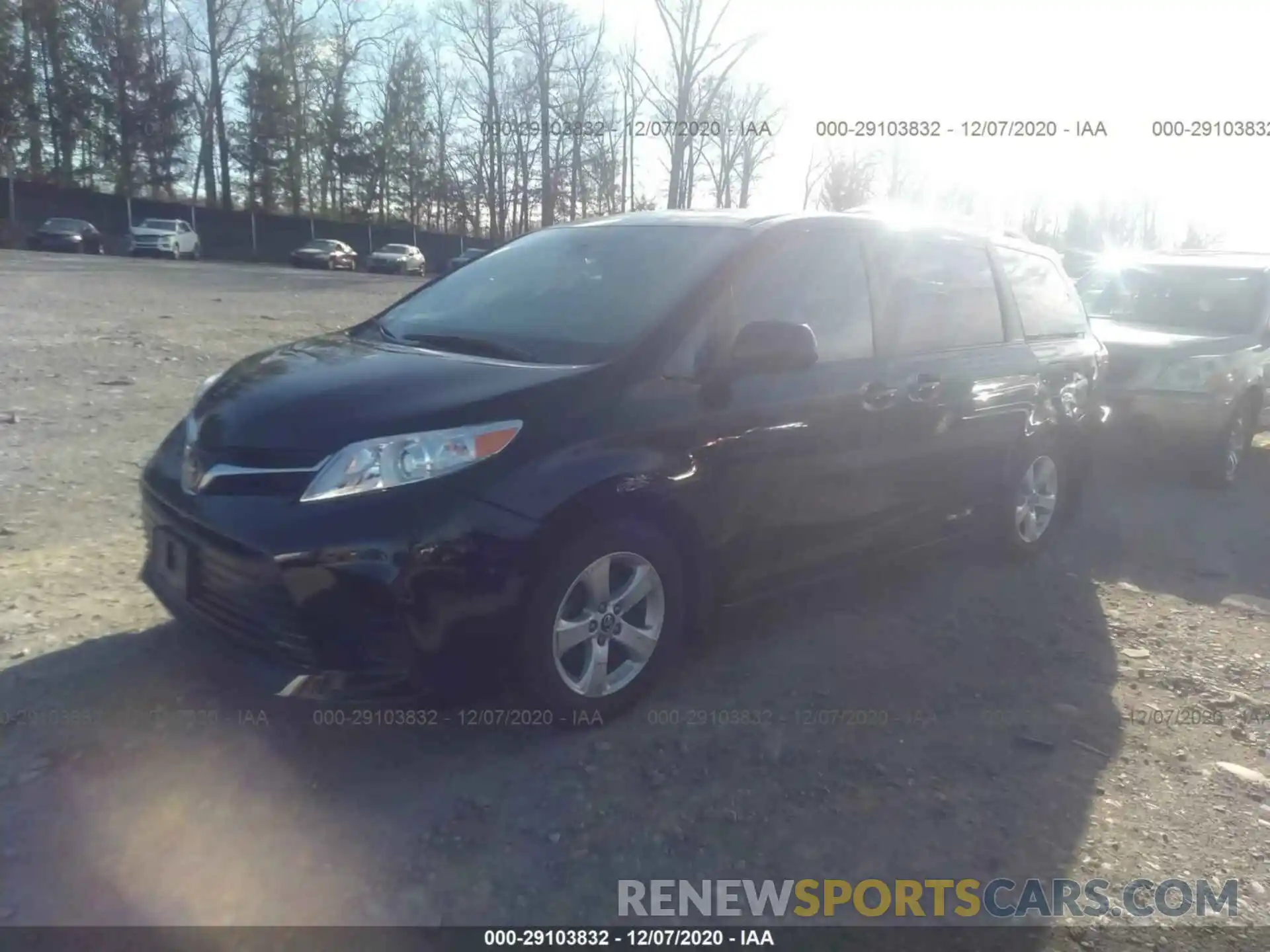 2 Photograph of a damaged car 5TDKZ3DC0LS055103 TOYOTA SIENNA 2020