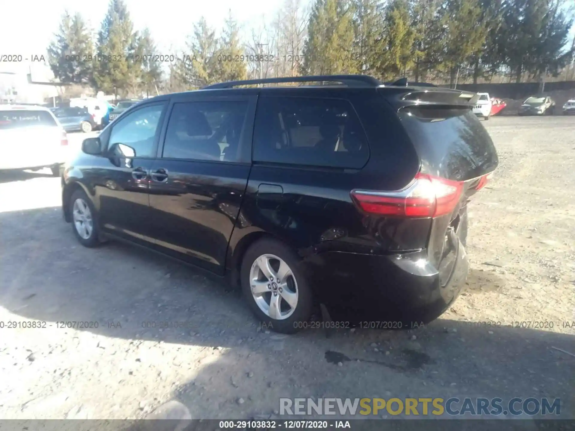 3 Photograph of a damaged car 5TDKZ3DC0LS055103 TOYOTA SIENNA 2020