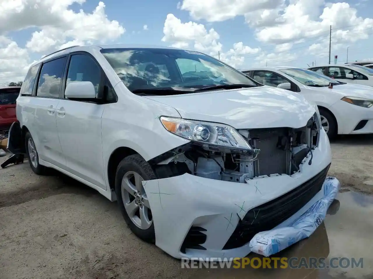 1 Photograph of a damaged car 5TDKZ3DC0LS061726 TOYOTA SIENNA 2020