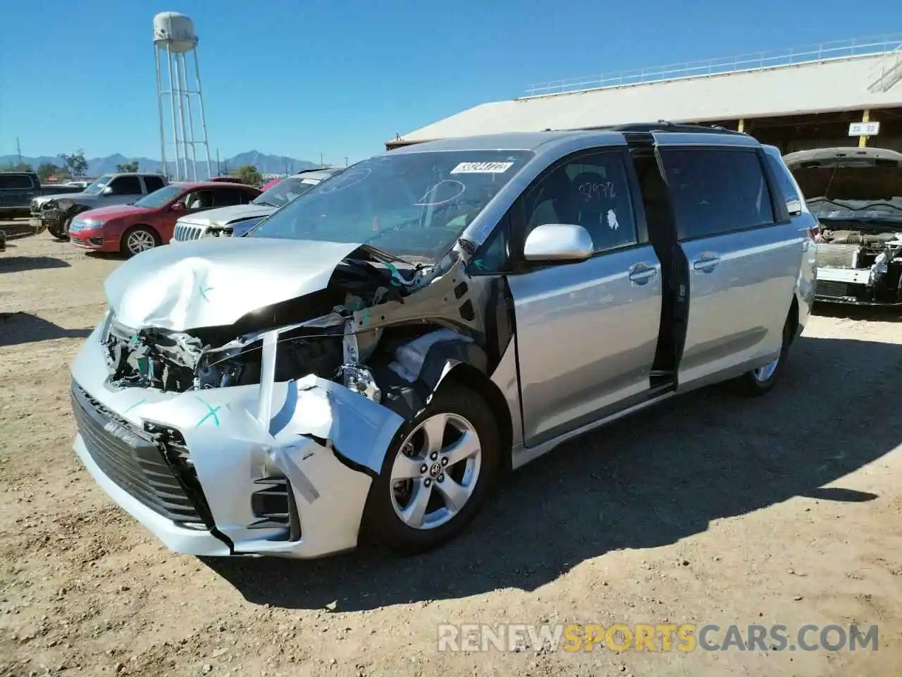 2 Photograph of a damaged car 5TDKZ3DC0LS071334 TOYOTA SIENNA 2020