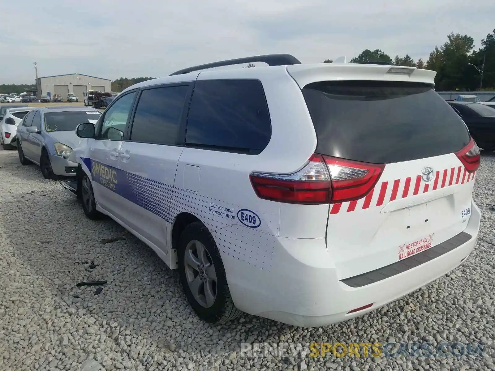 3 Photograph of a damaged car 5TDKZ3DC0LS078056 TOYOTA SIENNA 2020