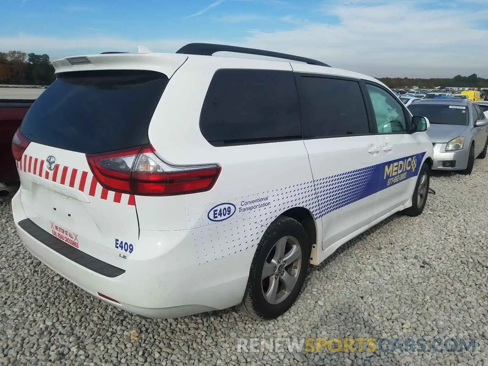 4 Photograph of a damaged car 5TDKZ3DC0LS078056 TOYOTA SIENNA 2020