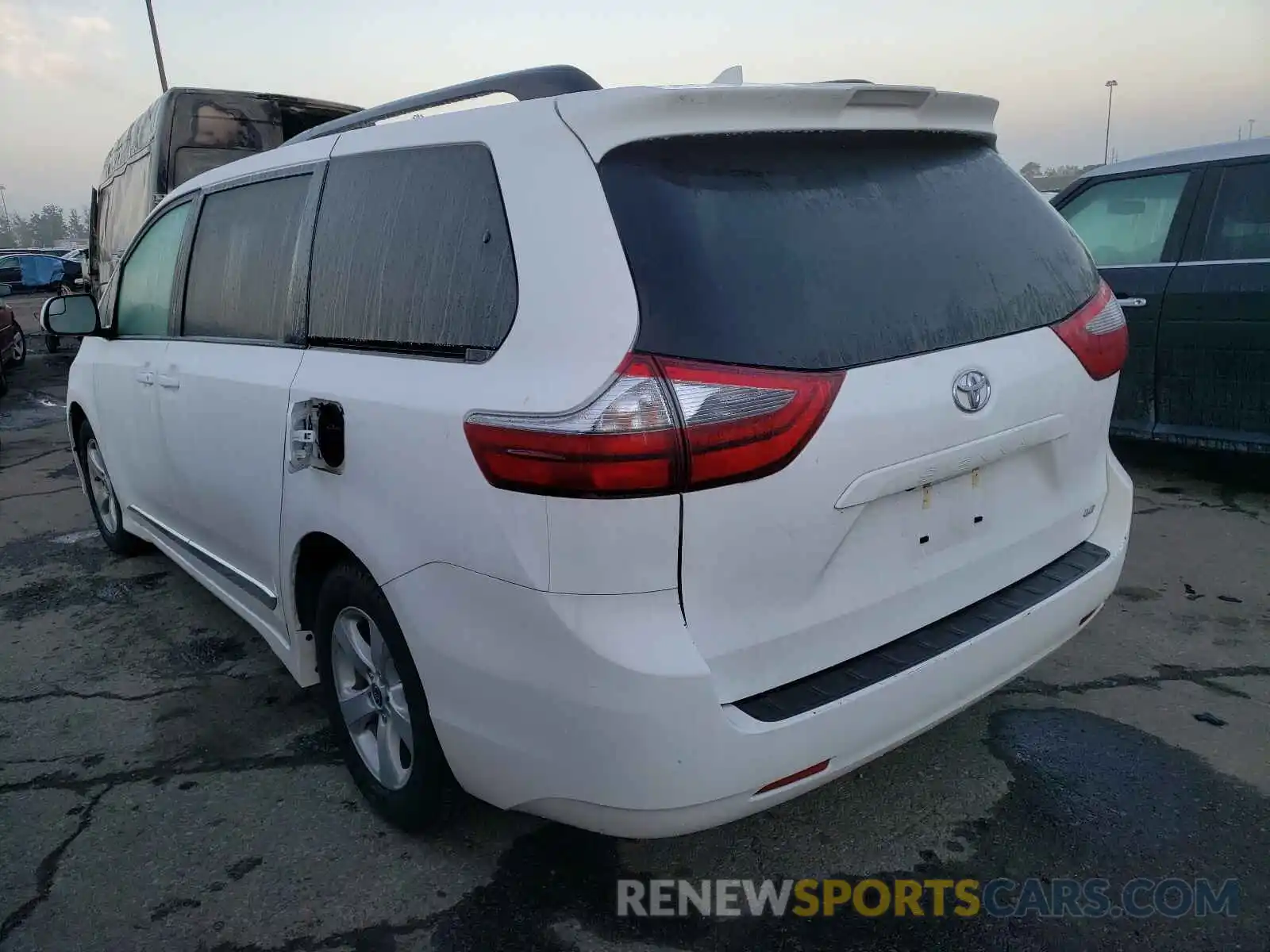 3 Фотография поврежденного автомобиля 5TDKZ3DC0LS081300 TOYOTA SIENNA 2020