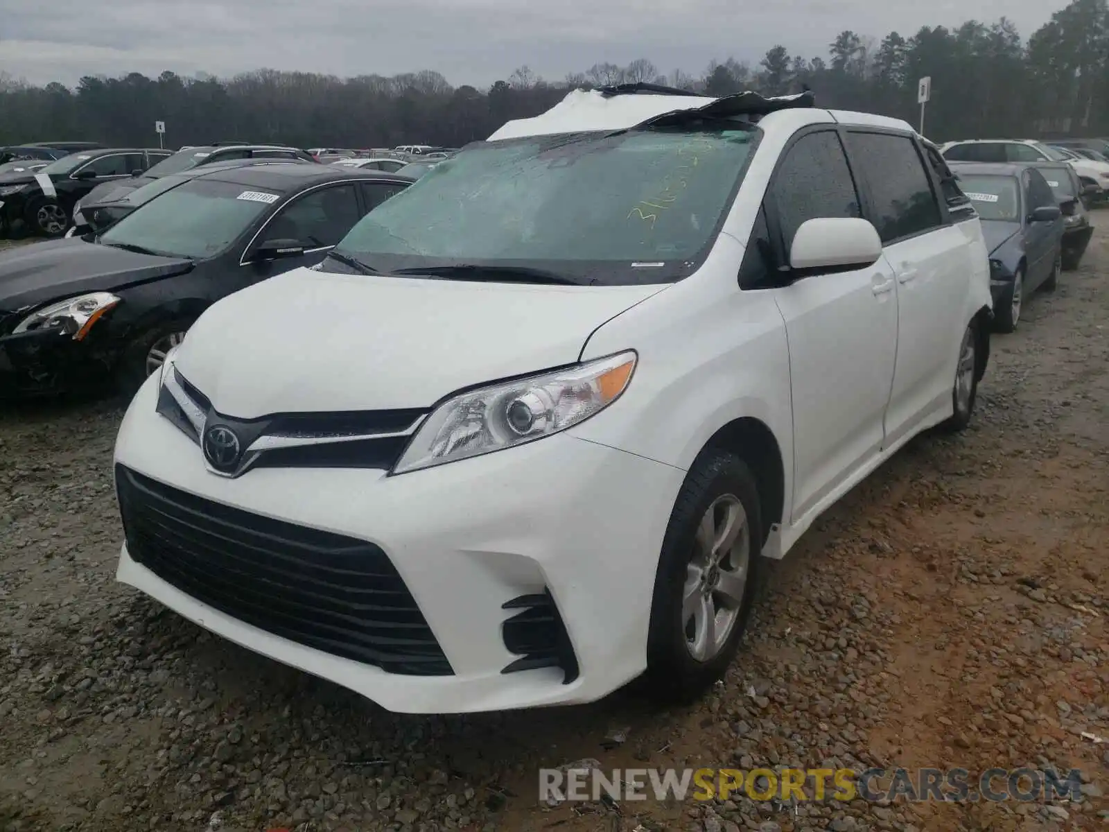 2 Photograph of a damaged car 5TDKZ3DC0LS081930 TOYOTA SIENNA 2020