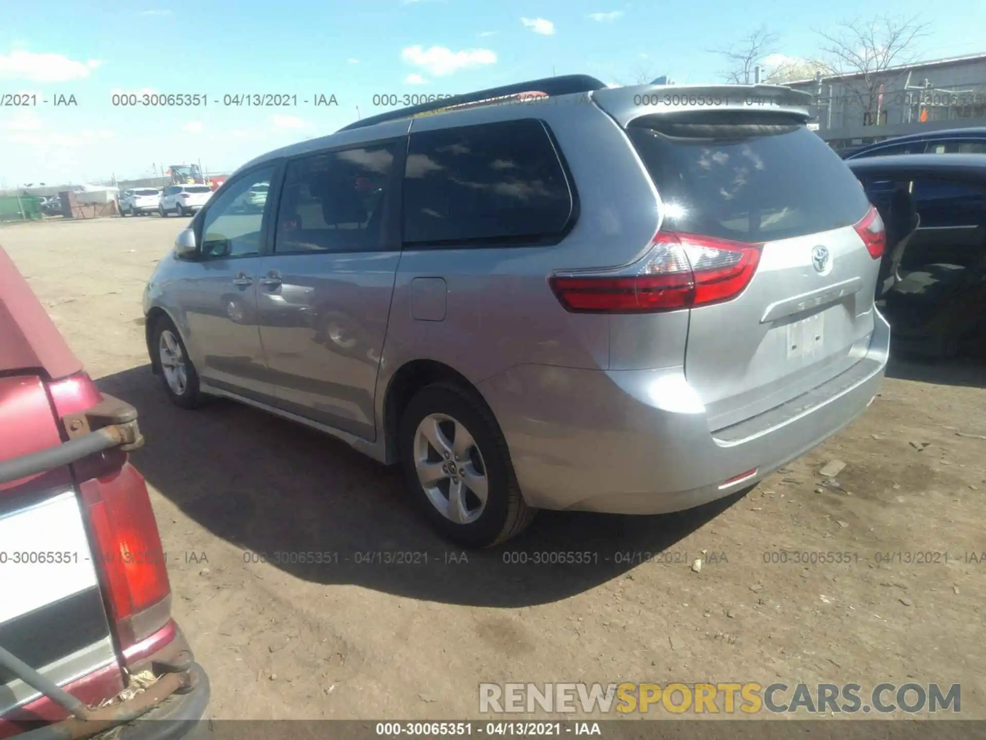 3 Фотография поврежденного автомобиля 5TDKZ3DC0LS084097 TOYOTA SIENNA 2020