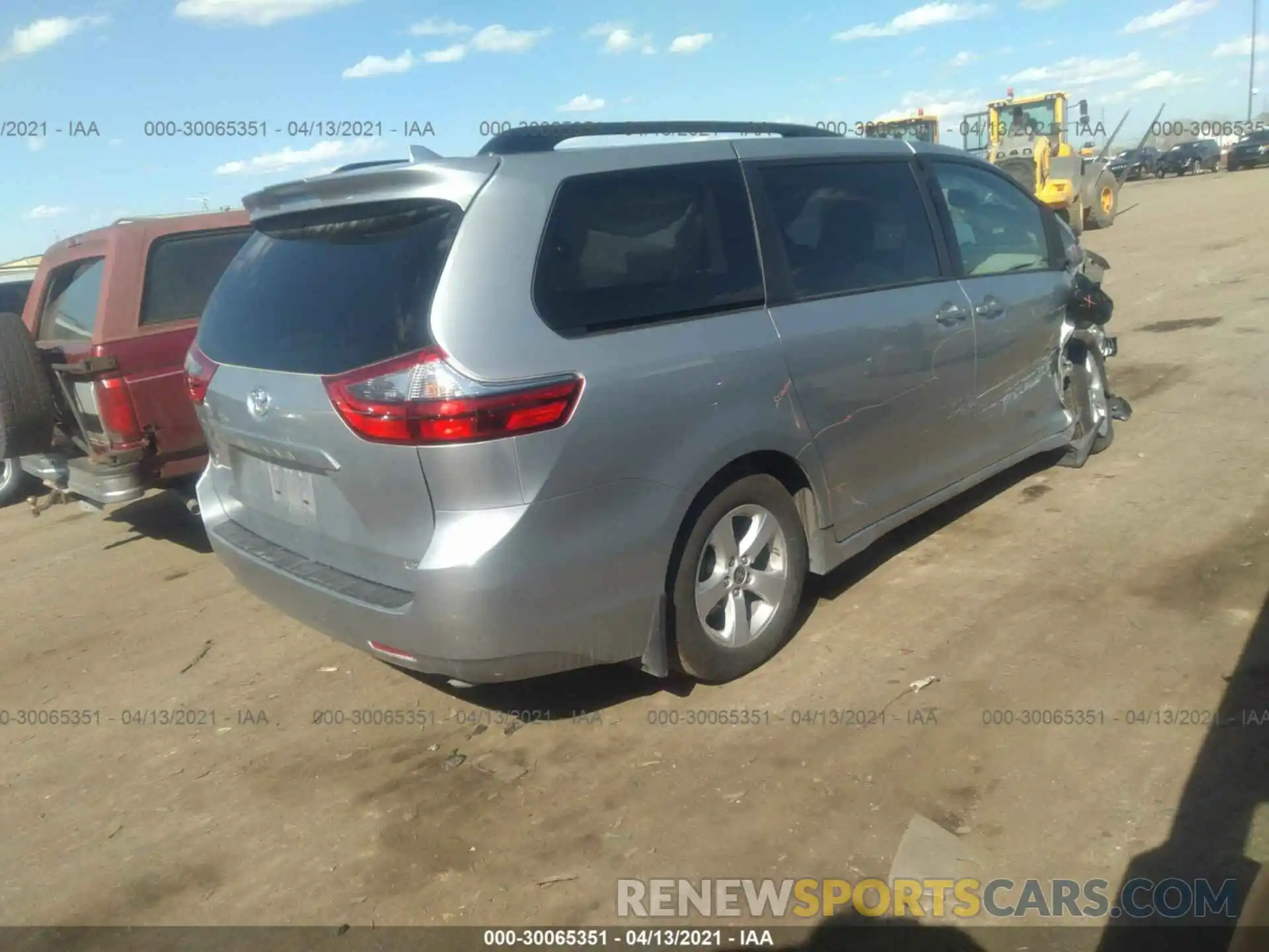 4 Фотография поврежденного автомобиля 5TDKZ3DC0LS084097 TOYOTA SIENNA 2020