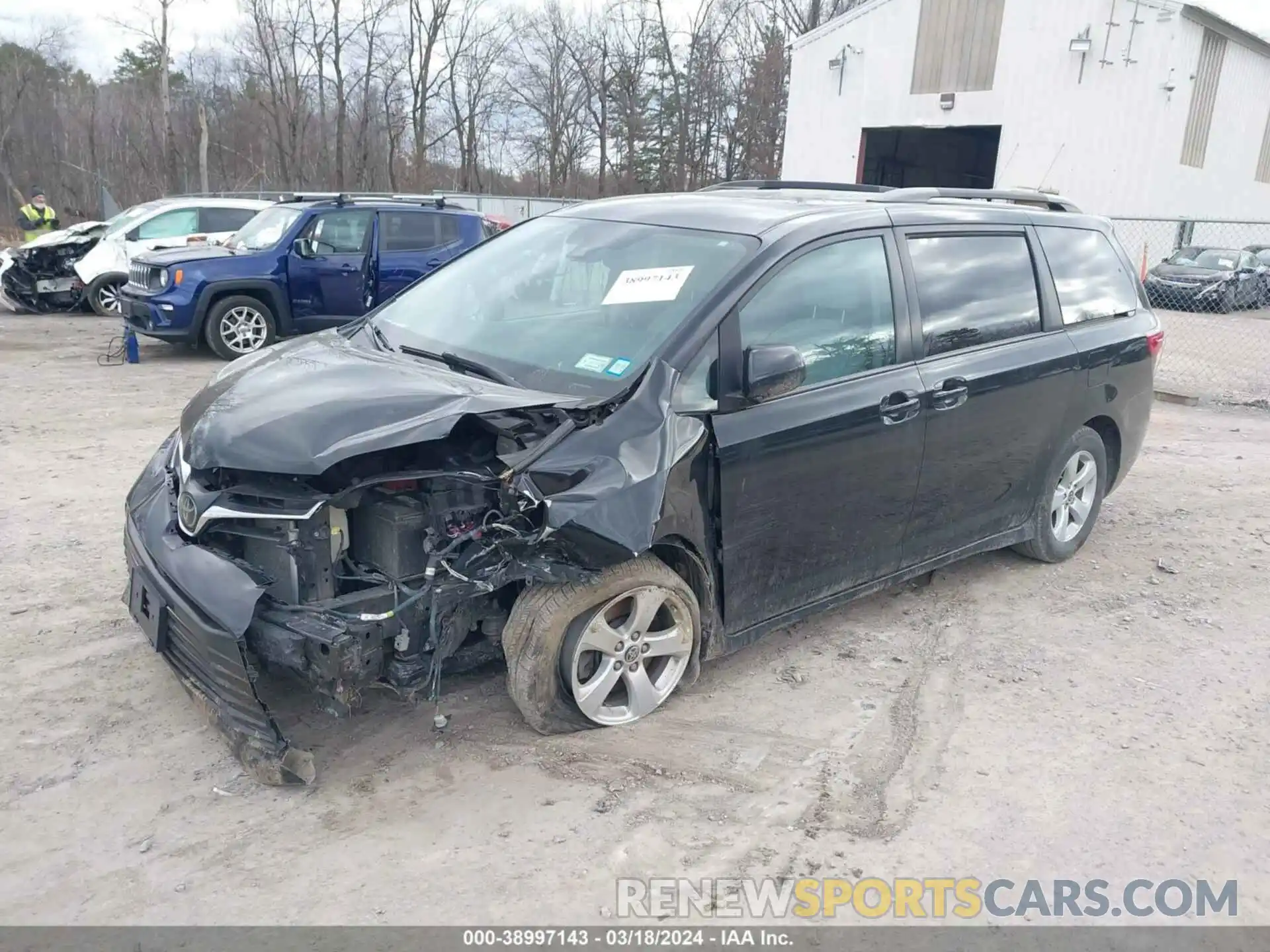 2 Photograph of a damaged car 5TDKZ3DC0LS087324 TOYOTA SIENNA 2020