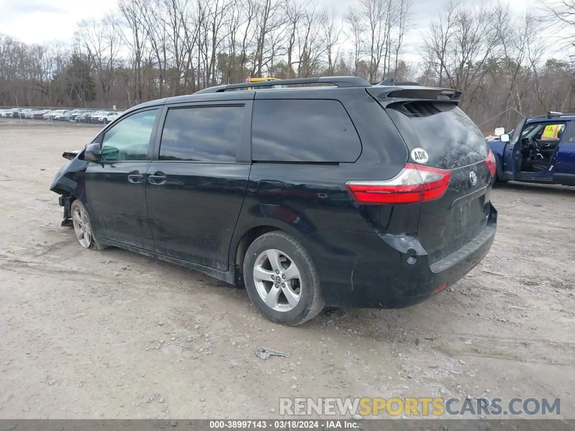 3 Photograph of a damaged car 5TDKZ3DC0LS087324 TOYOTA SIENNA 2020