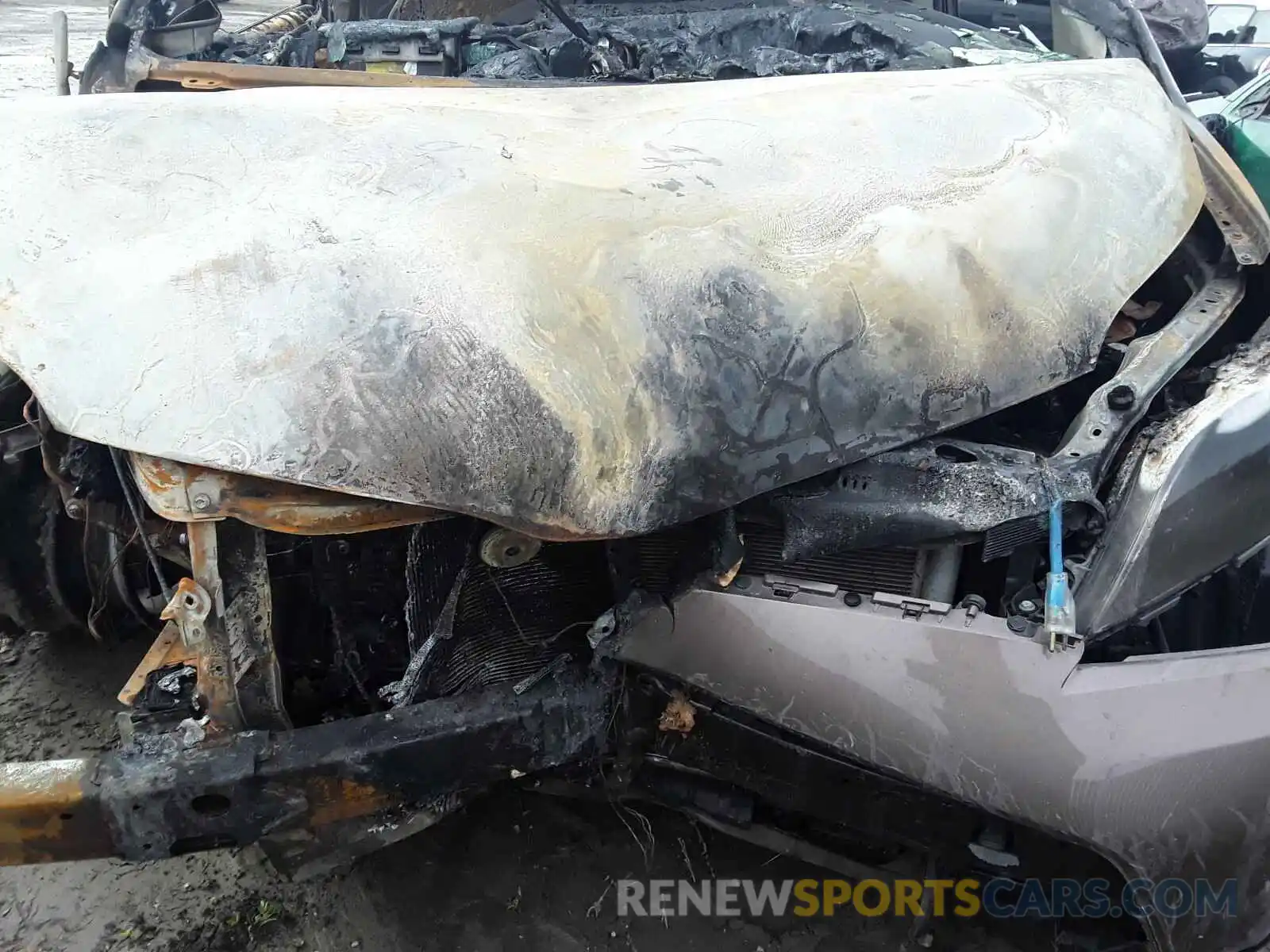 7 Photograph of a damaged car 5TDKZ3DC1LS021333 TOYOTA SIENNA 2020