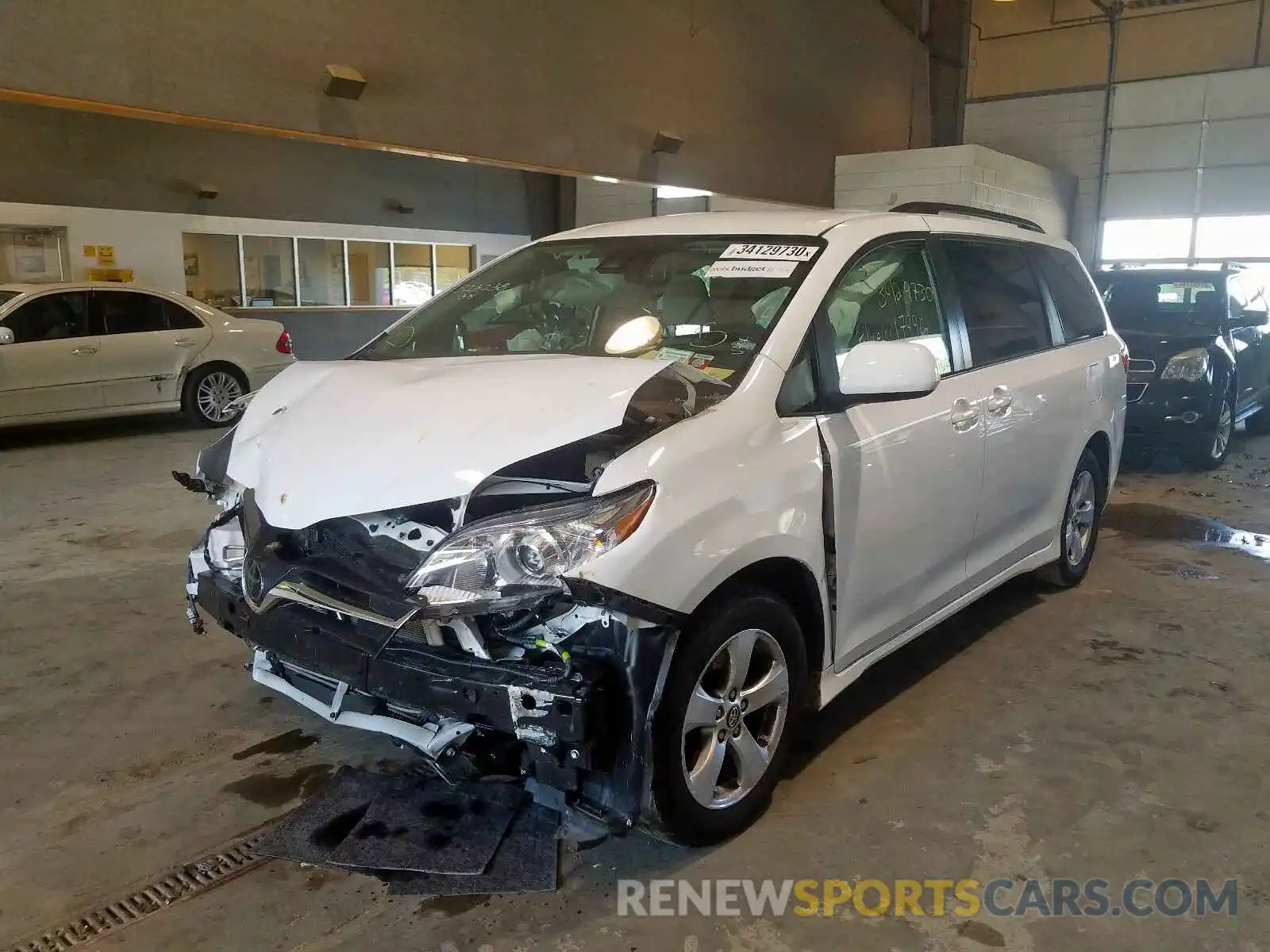 2 Photograph of a damaged car 5TDKZ3DC1LS024166 TOYOTA SIENNA 2020