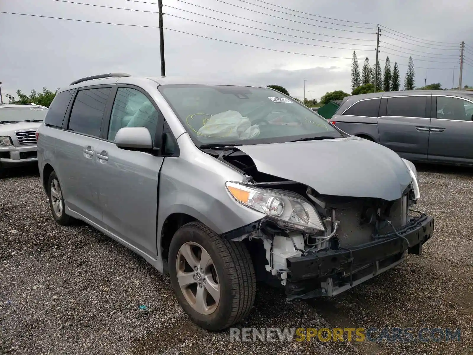 1 Photograph of a damaged car 5TDKZ3DC1LS027634 TOYOTA SIENNA 2020