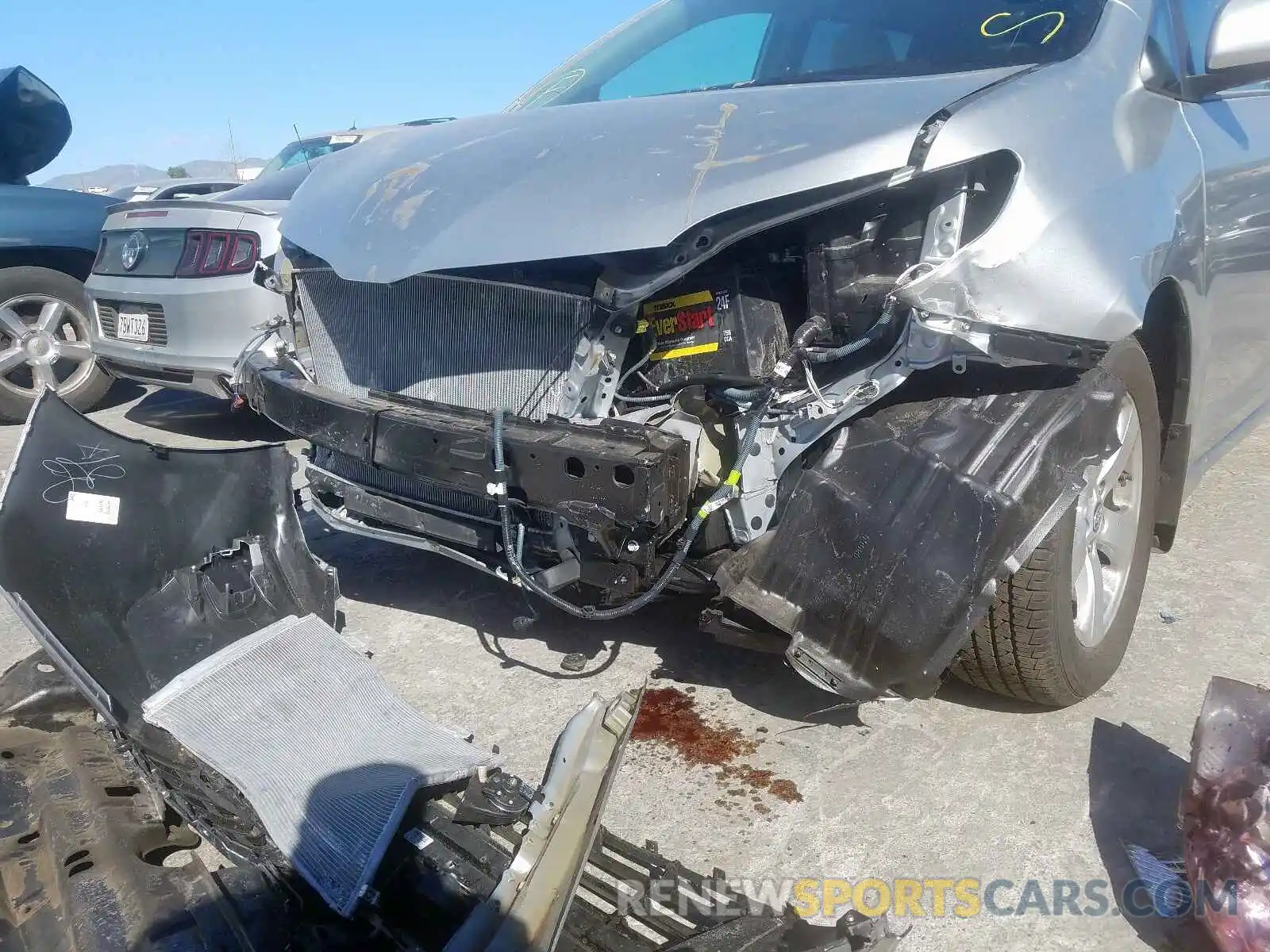 9 Photograph of a damaged car 5TDKZ3DC1LS039475 TOYOTA SIENNA 2020