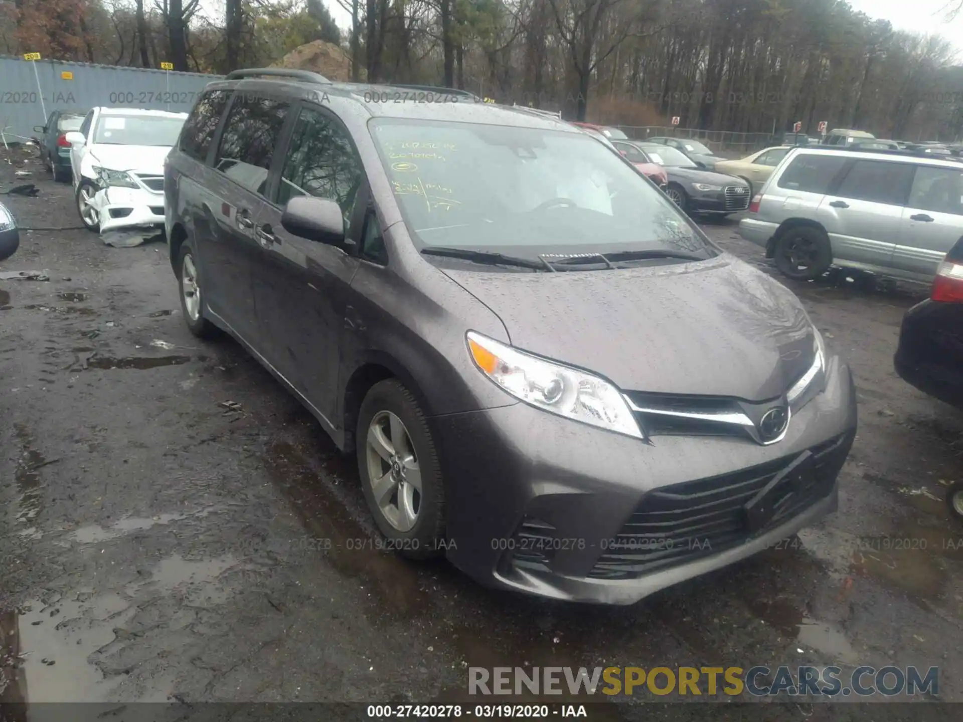 1 Photograph of a damaged car 5TDKZ3DC1LS049388 TOYOTA SIENNA 2020