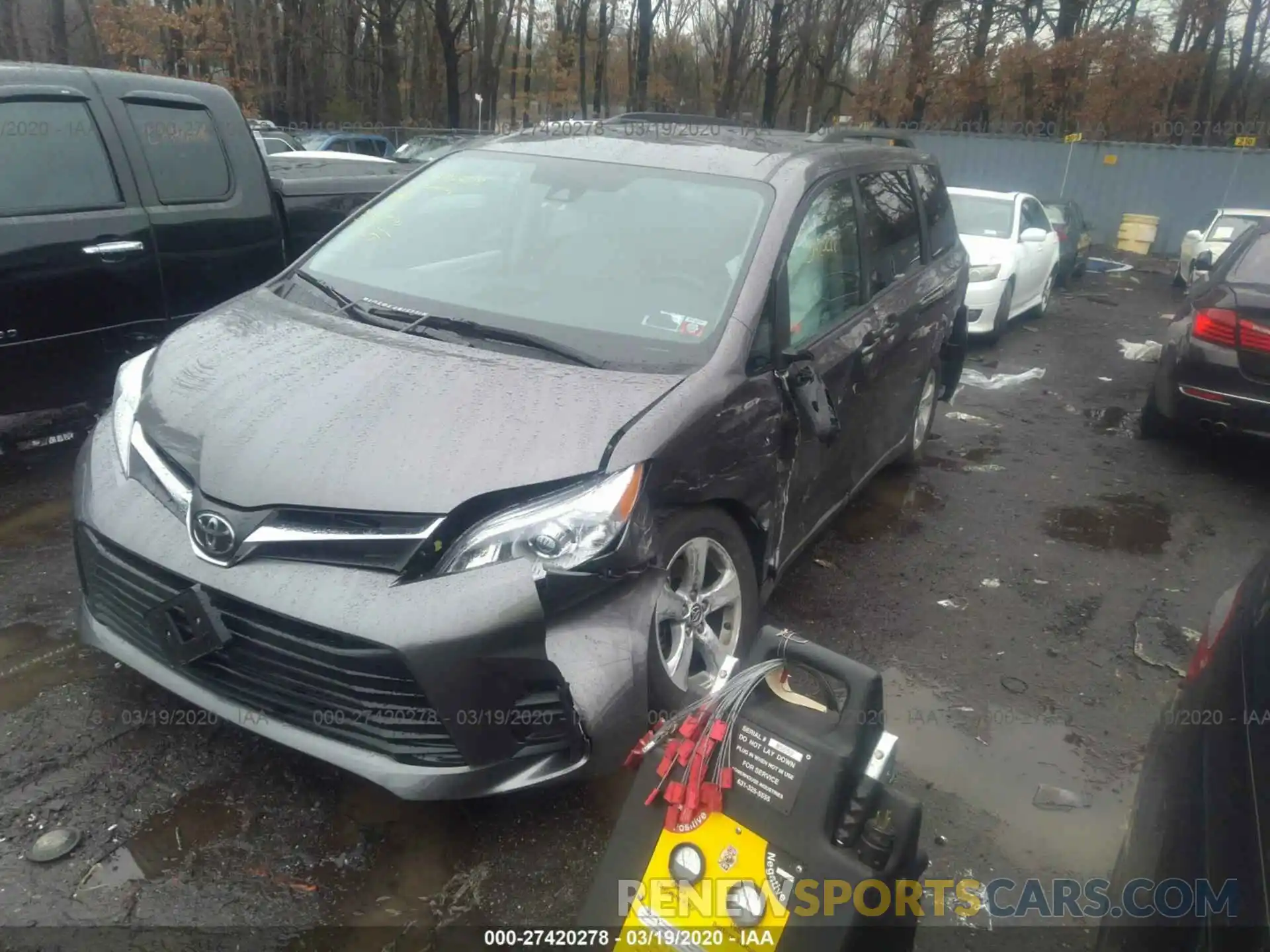 2 Photograph of a damaged car 5TDKZ3DC1LS049388 TOYOTA SIENNA 2020