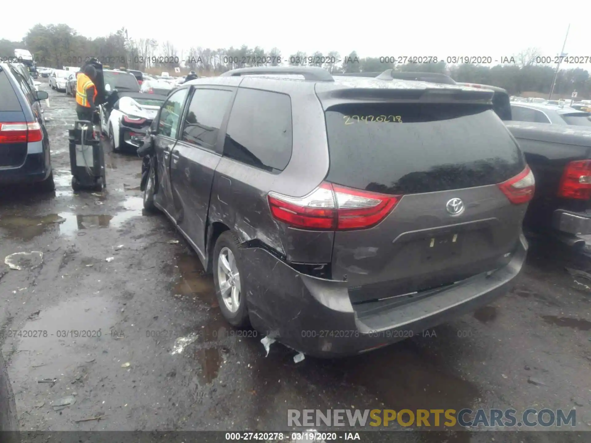 3 Photograph of a damaged car 5TDKZ3DC1LS049388 TOYOTA SIENNA 2020