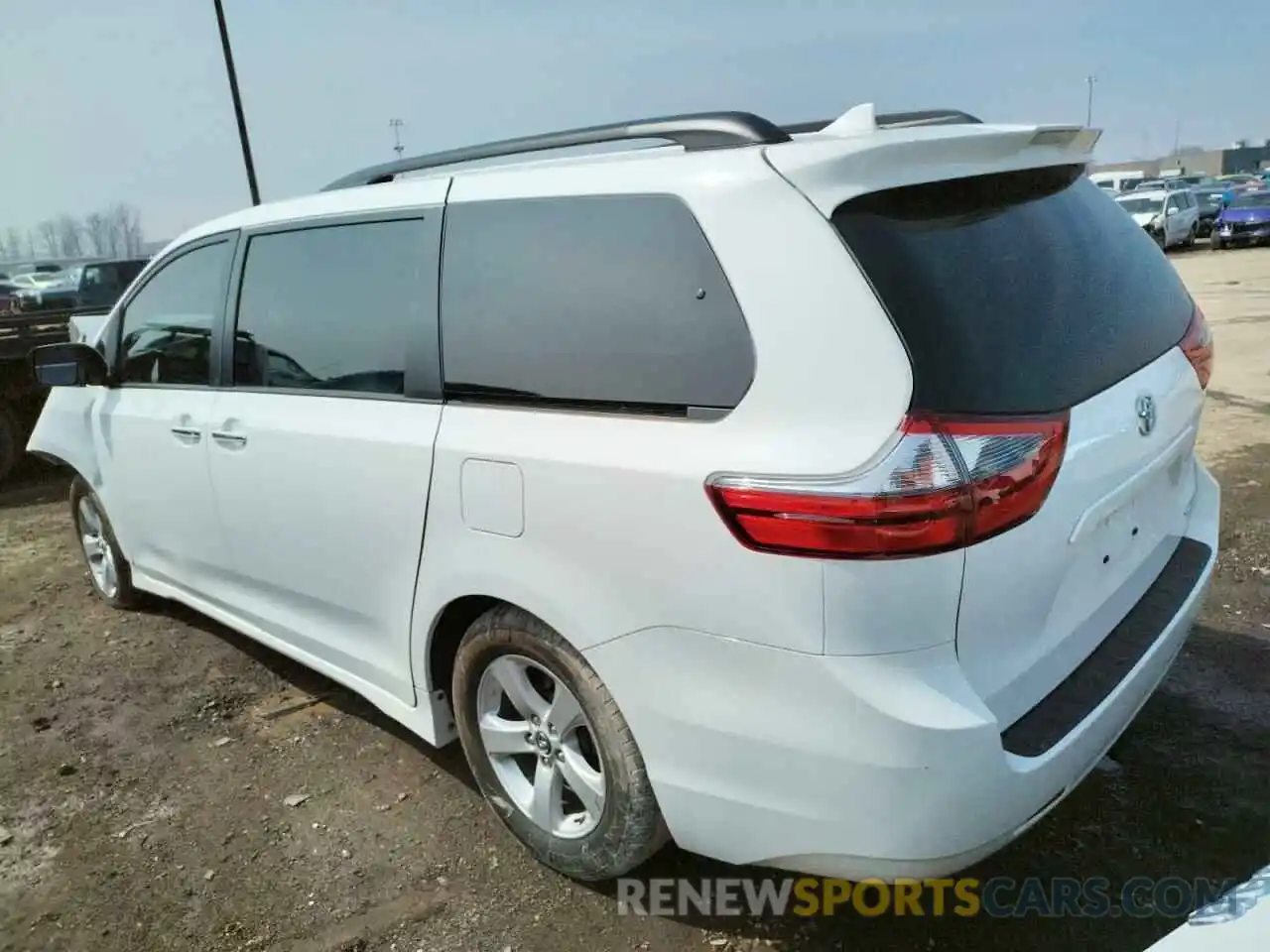 3 Фотография поврежденного автомобиля 5TDKZ3DC1LS051867 TOYOTA SIENNA 2020