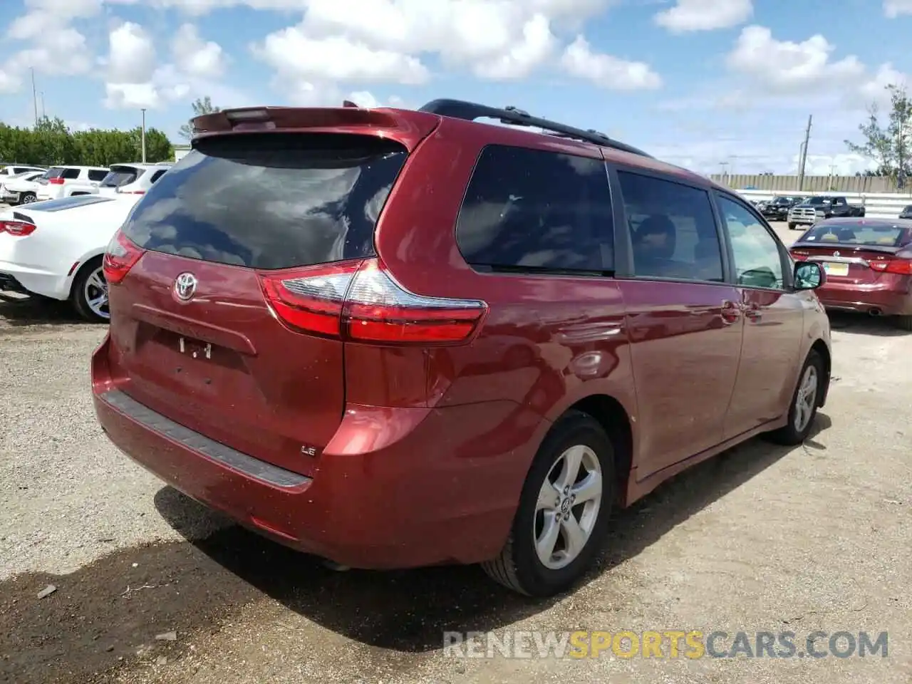 4 Photograph of a damaged car 5TDKZ3DC1LS052713 TOYOTA SIENNA 2020