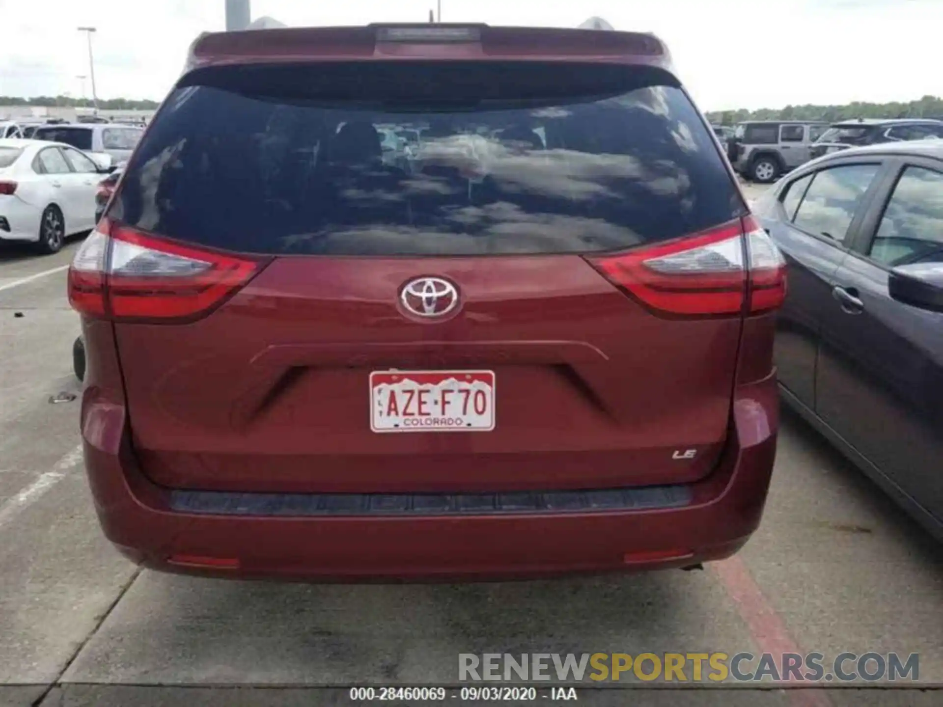 12 Photograph of a damaged car 5TDKZ3DC1LS059158 TOYOTA SIENNA 2020