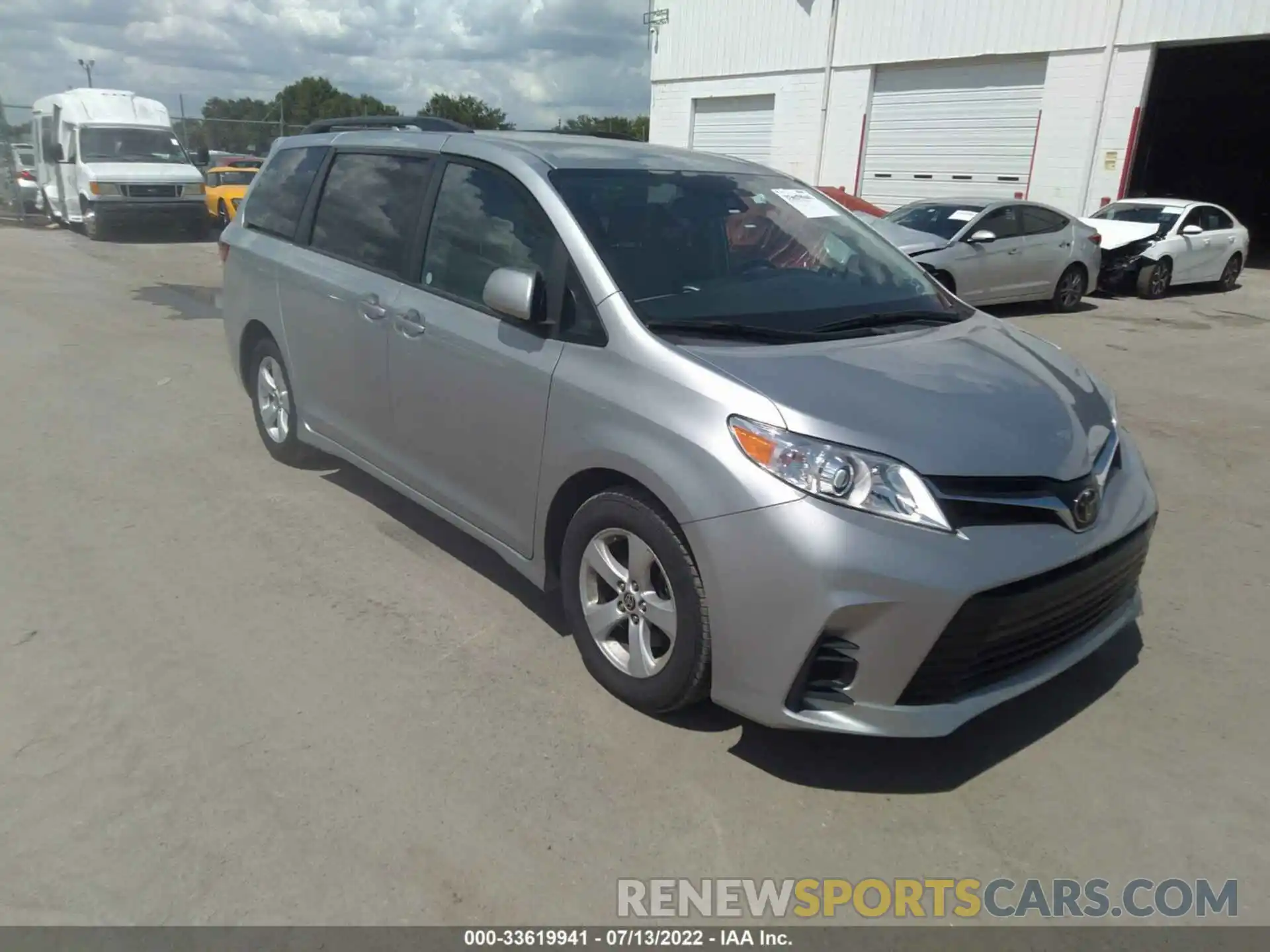 1 Photograph of a damaged car 5TDKZ3DC1LS059841 TOYOTA SIENNA 2020