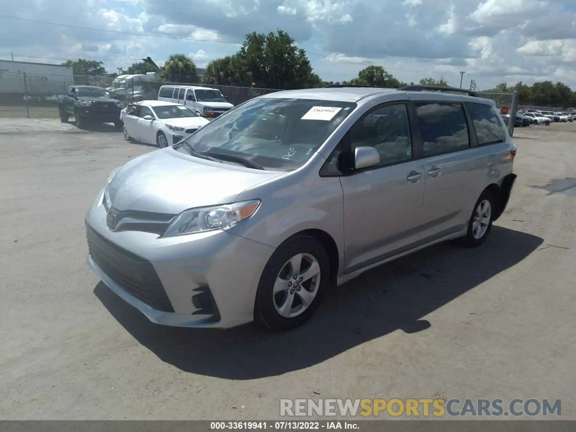 2 Photograph of a damaged car 5TDKZ3DC1LS059841 TOYOTA SIENNA 2020