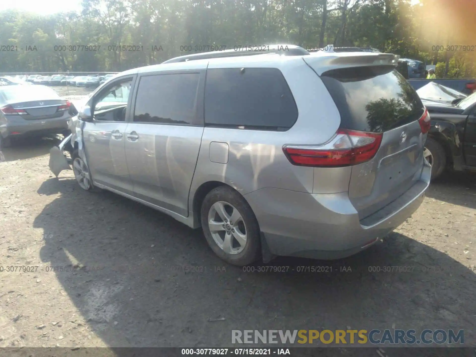 3 Photograph of a damaged car 5TDKZ3DC1LS060066 TOYOTA SIENNA 2020