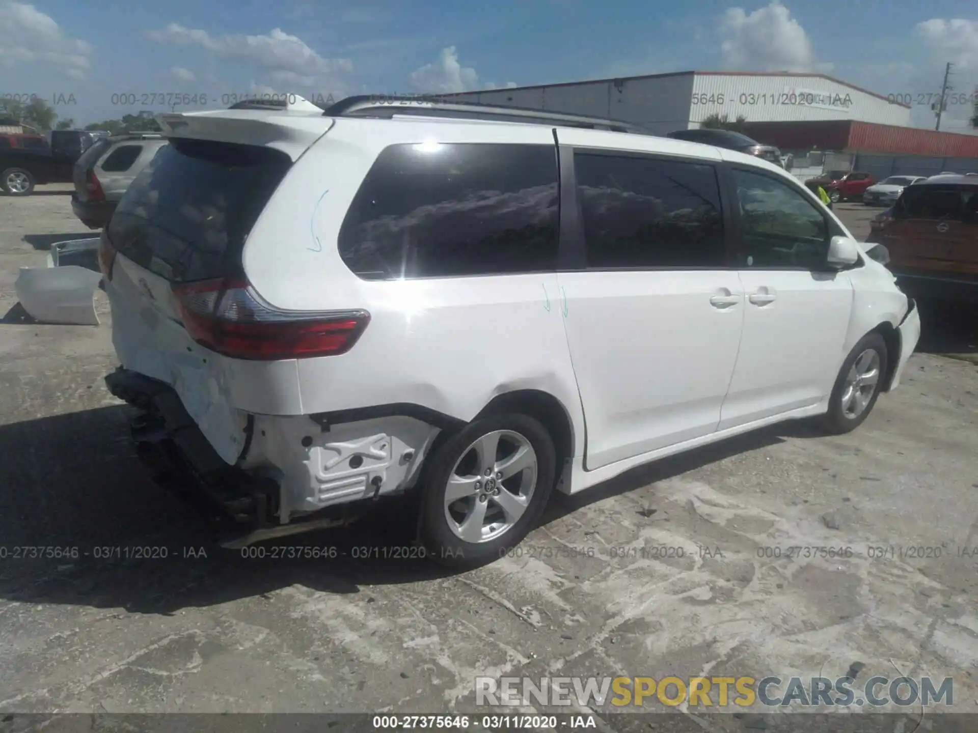 4 Photograph of a damaged car 5TDKZ3DC1LS065218 TOYOTA SIENNA 2020