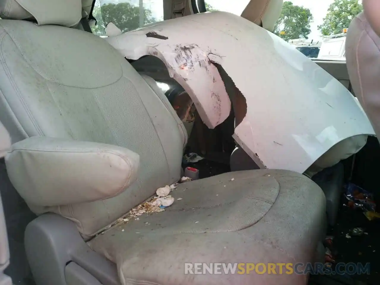 6 Photograph of a damaged car 5TDKZ3DC1LS065350 TOYOTA SIENNA 2020