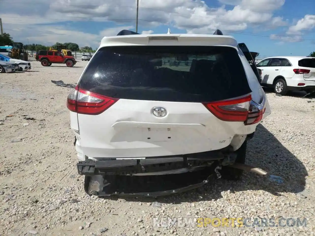 9 Photograph of a damaged car 5TDKZ3DC1LS065350 TOYOTA SIENNA 2020