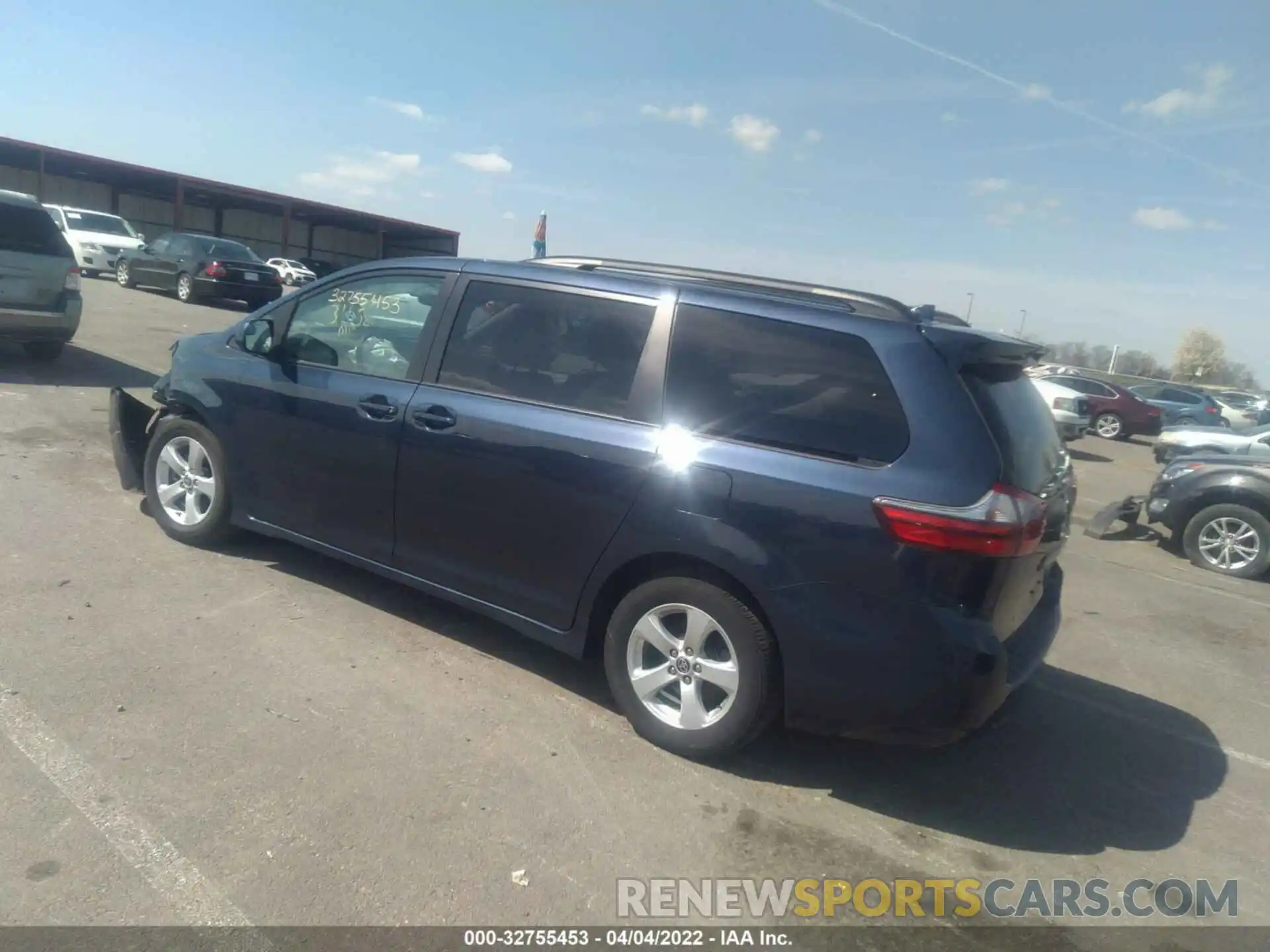 3 Фотография поврежденного автомобиля 5TDKZ3DC1LS075652 TOYOTA SIENNA 2020