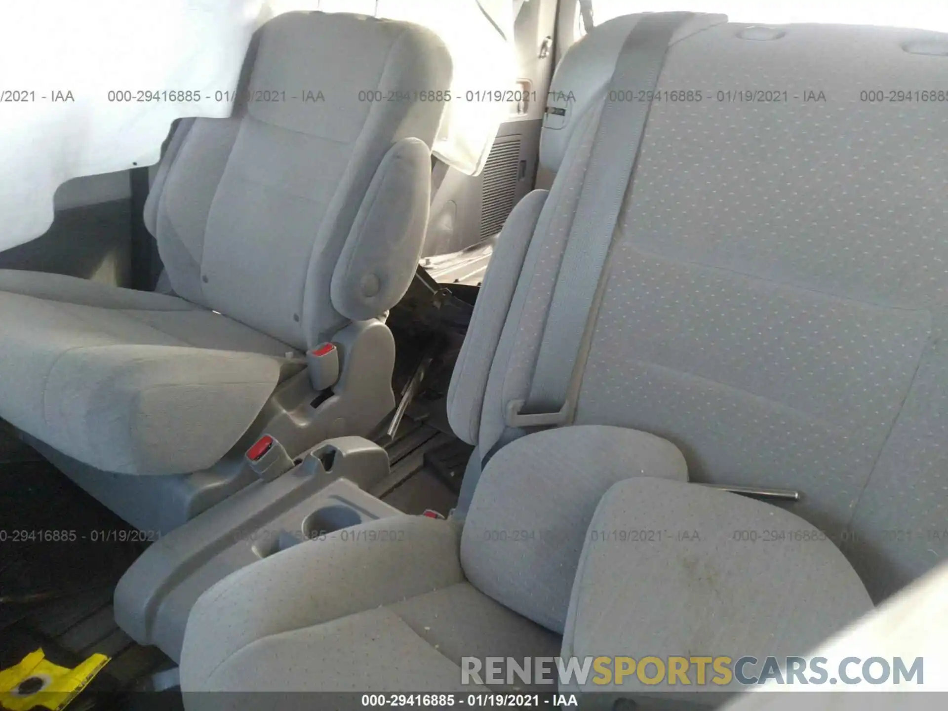 8 Фотография поврежденного автомобиля 5TDKZ3DC1LS078647 TOYOTA SIENNA 2020