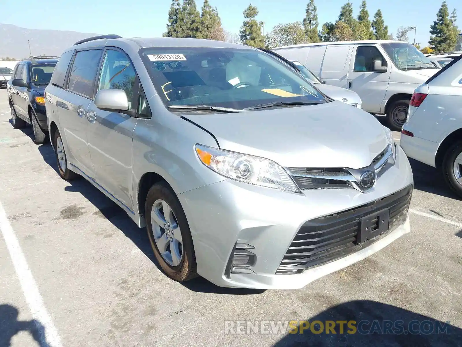 1 Photograph of a damaged car 5TDKZ3DC1LS084383 TOYOTA SIENNA 2020