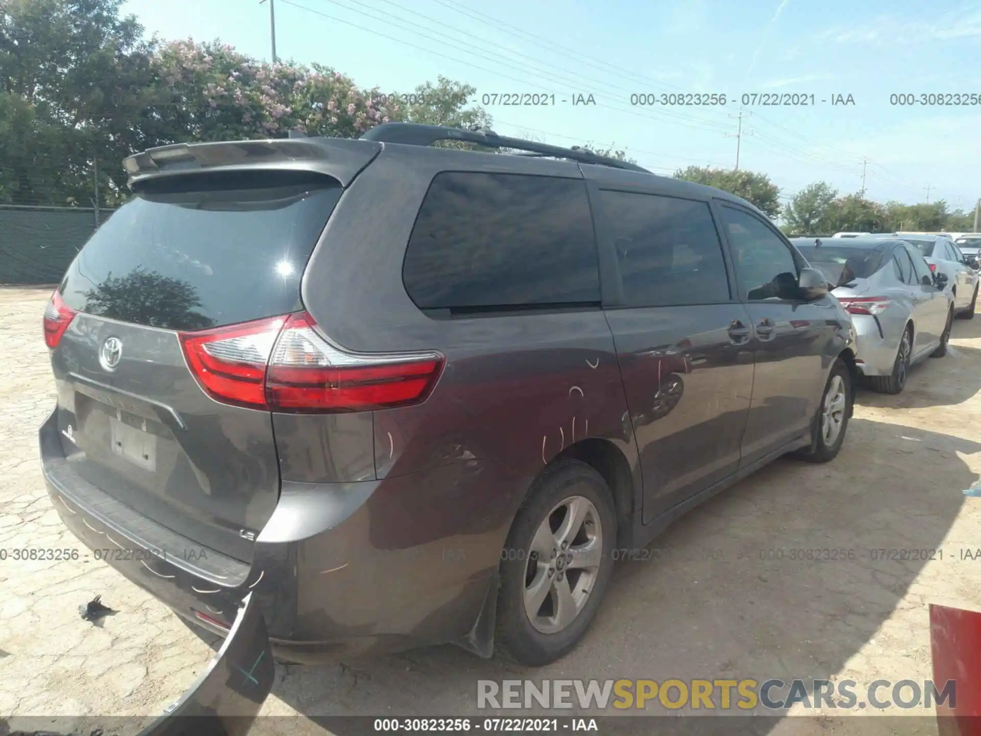 4 Фотография поврежденного автомобиля 5TDKZ3DC2LS022829 TOYOTA SIENNA 2020